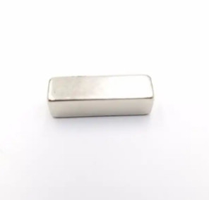 پوشش روی آهنرباهای نوار نئودیمیم N45 برای ماشین آلات الکتریکی / خودرو