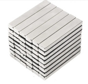 آهنرباهای میله صنعتی تخت Ni Cu Ni آهنرباهای طولانی قوی سفارشی شده